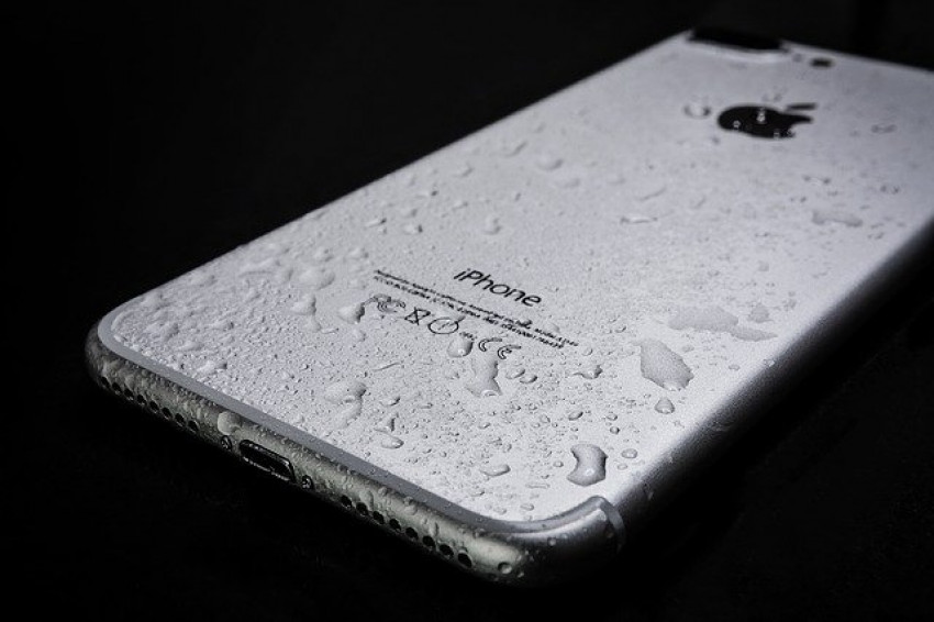 How do I choose the best iphone repairs?