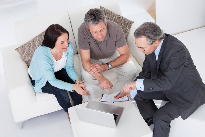 Navigate Through Troubled Financial Aspects With Wealth Management