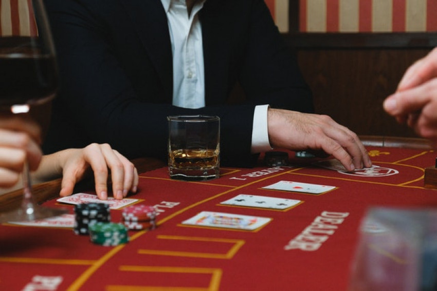 30 false beliefs about addiction