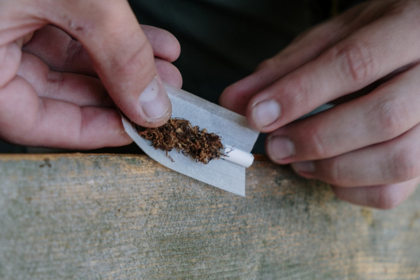 HOW TO HELP A DRUG ADDICT? DRUG ADDICT
