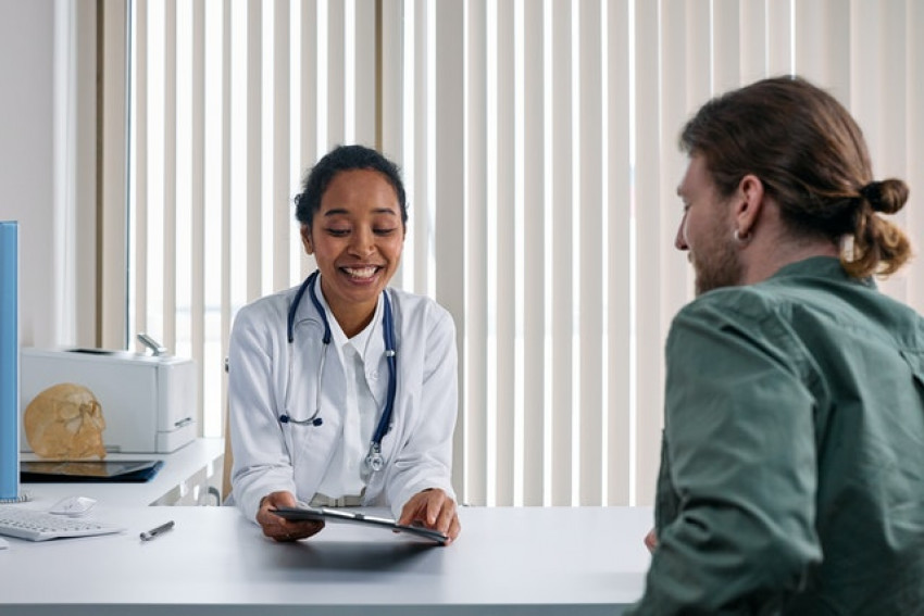 Pain Killer Addiction: Top 10 Signs You May Have It