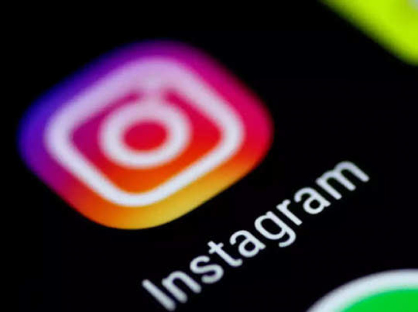 How to utilize Instagram question stickers to advertise your business?