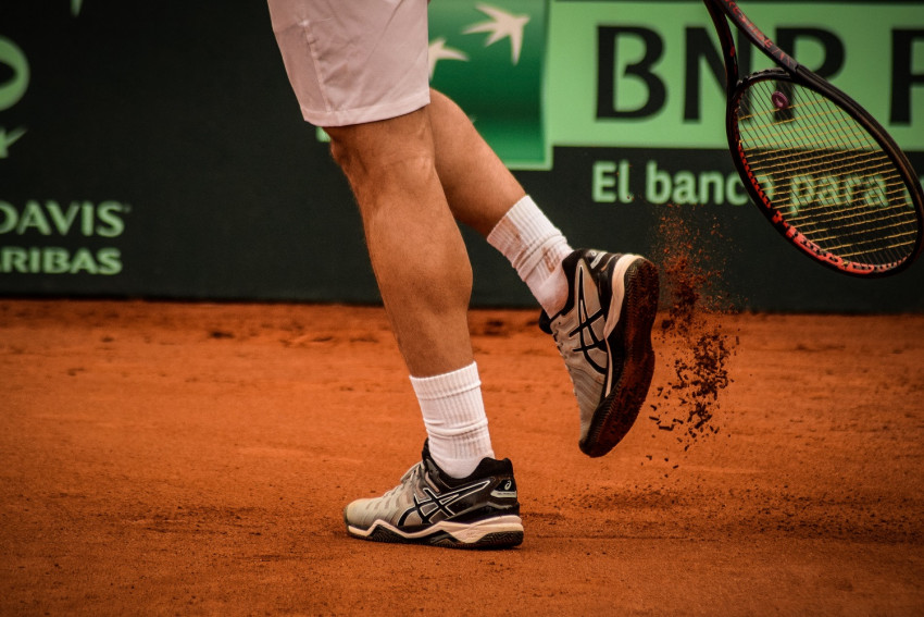 5 Must-Have Tennis Accessories For Any Aspiring Tennis Star