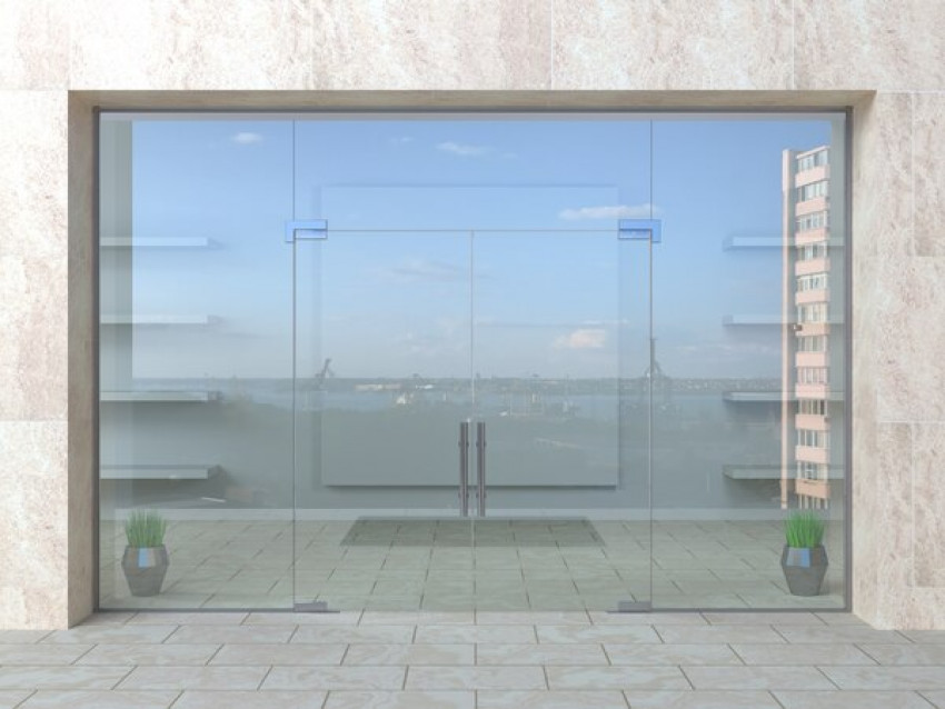What to Do in Case of Emergency Glass Repair
