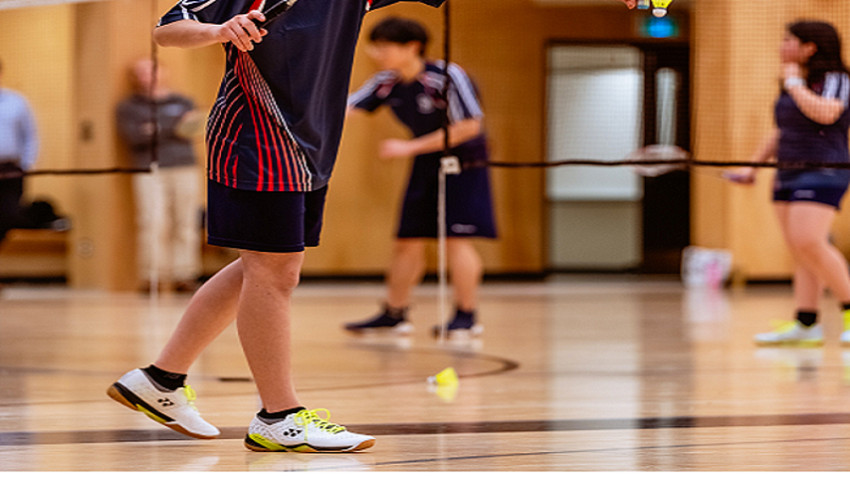 How To Choose The Best Badminton Shoes For Your Feet - At The Right Price