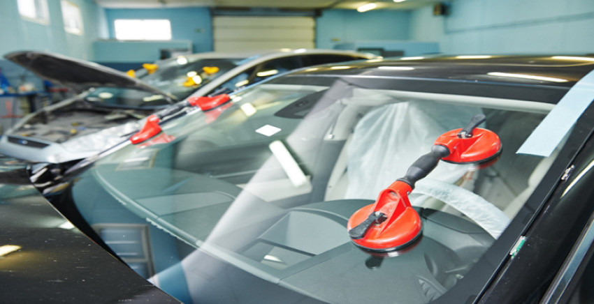 How is Auto Glass Made? Can Scratched Auto Glass in Broken Arrow be Fixed?
