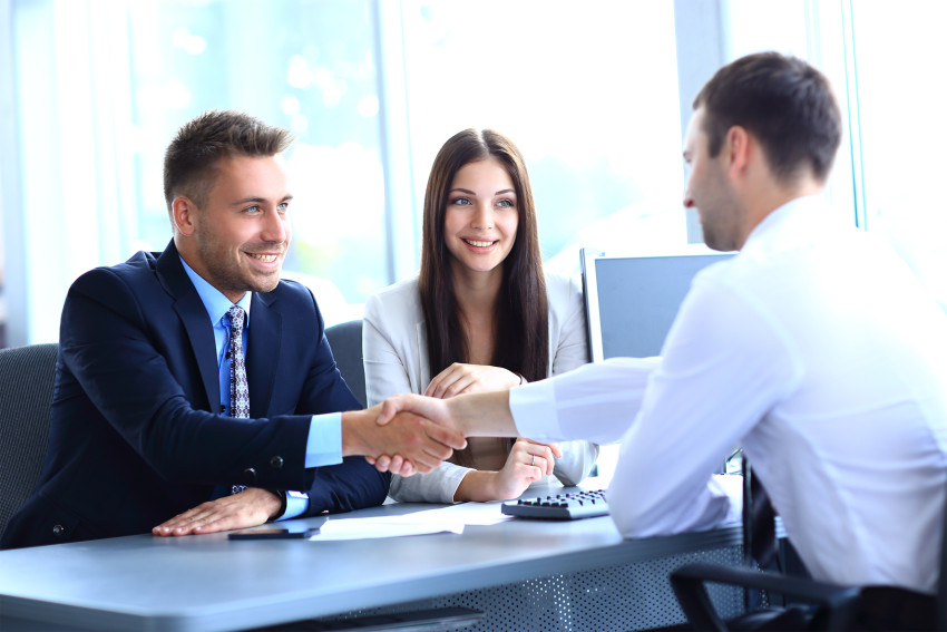 How To Hire The Right Immigration Consultants?