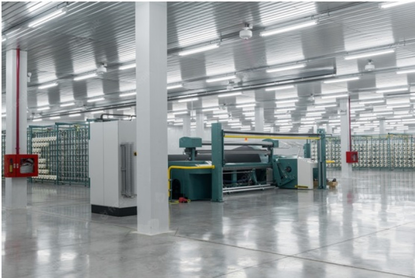 What is the difference between fiberglass and glass fiber?