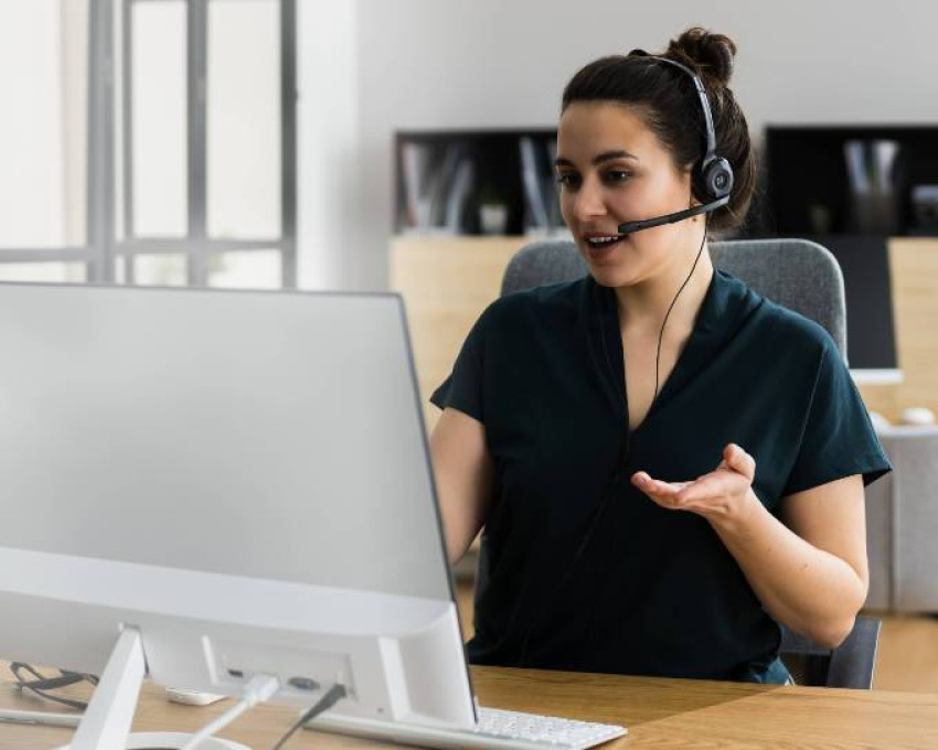 AI Virtual Assistant and Human Virtual Assistant: The Ultimate Guide to Business Growth