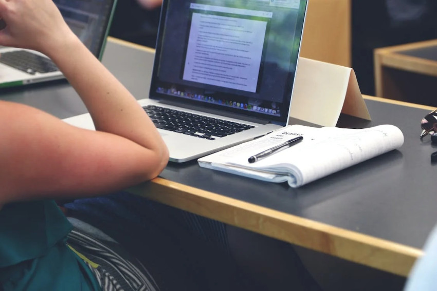 Empowering Futures: How Online Homeschooling Programs Catalyze Career Development