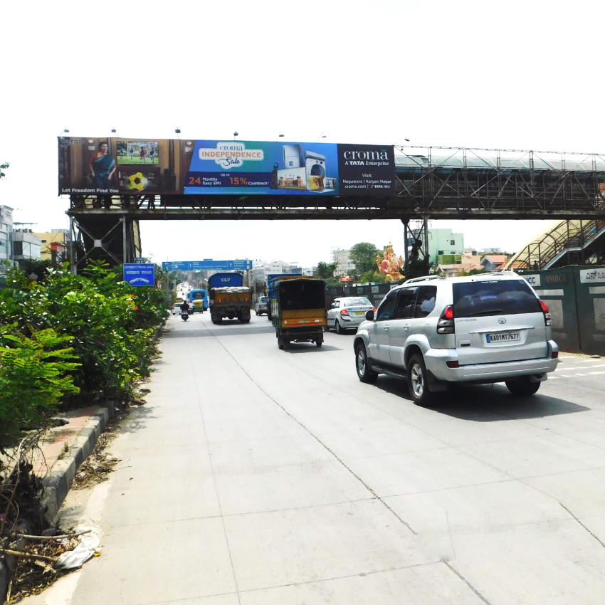 The Power of Outdoor Advertising: Why It Still Matters in the Digital Age