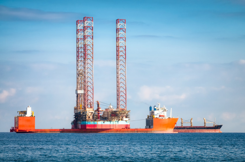 The Role of Oil and Gas in the Global Economy: Key Factors and Challenges