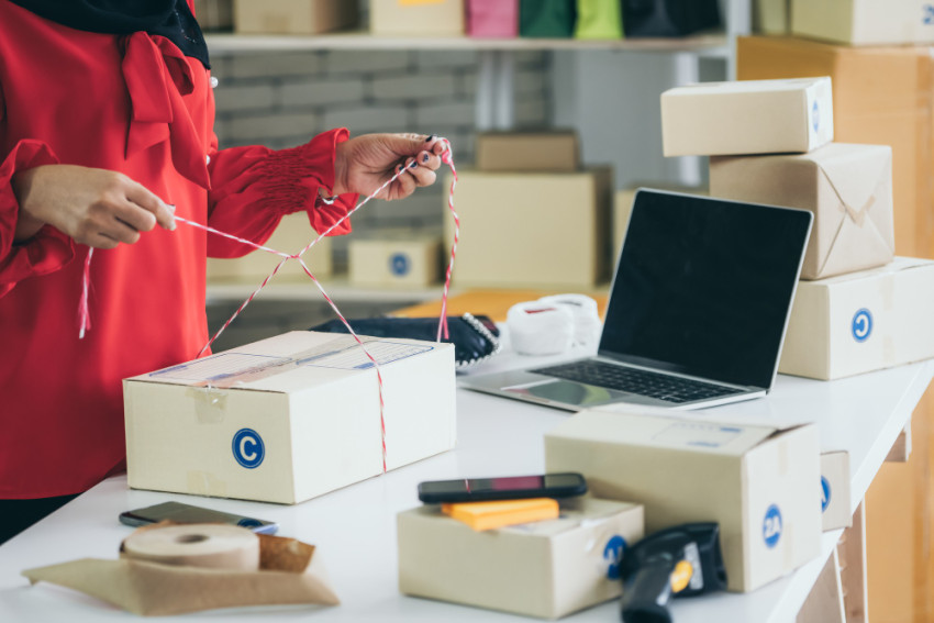 Efficiency Unboxed: The Revolution of Flat Pack Services in Modern Living