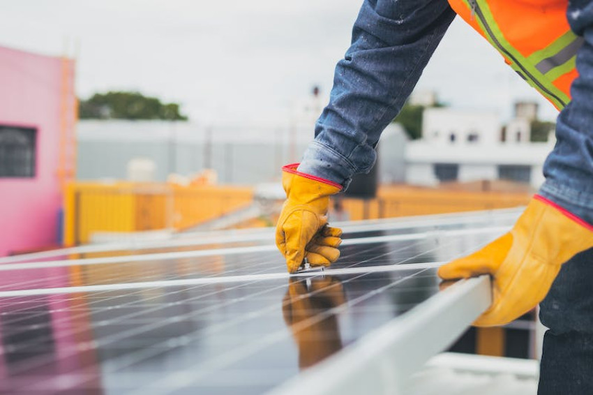 What Is a Commercial Electrician?