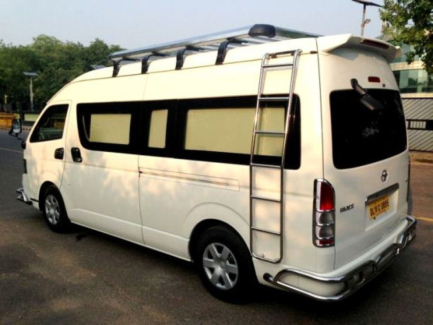 Melton Maxi Taxis: Navigate the Town in Comfort and Style
