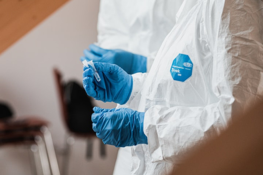 Why Employers Choose a 10-Panel Urine Drug Test for Employee Screening?