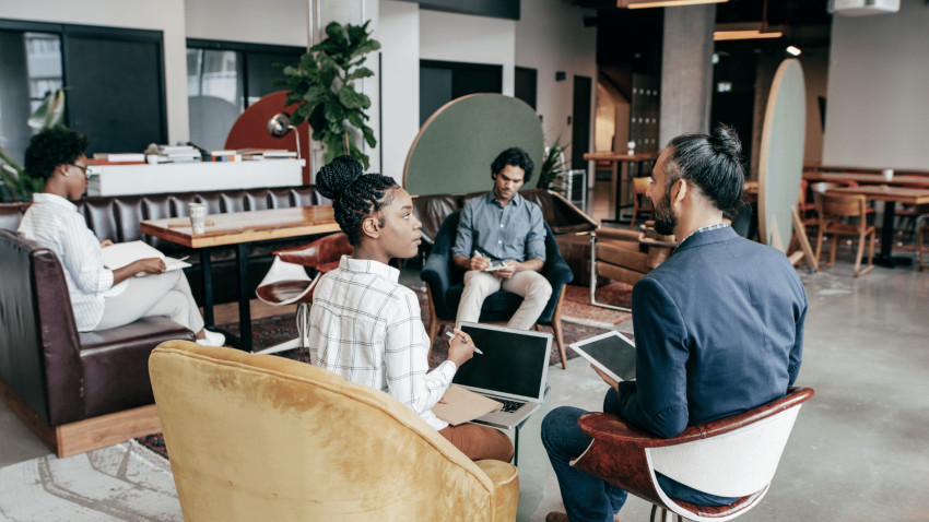 Webinars vs Video Conferencing: Making the Right Choice