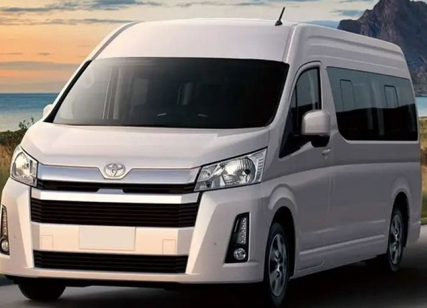 Riding in Comfort: Exploring Melbourne Airport with Maxi Taxis