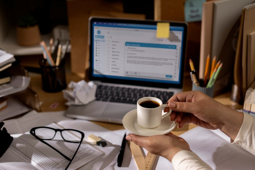 Gain a Competitive Edge with Our Targeted Restaurant Email List for B2B Marketing