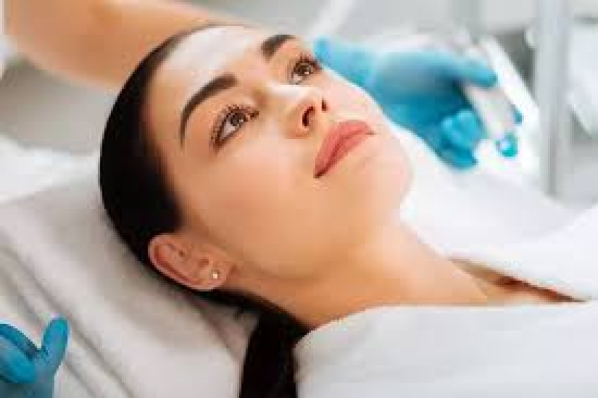 Get Set for Radiant Skin: Book Your HydraFacial in Riyadh Today!