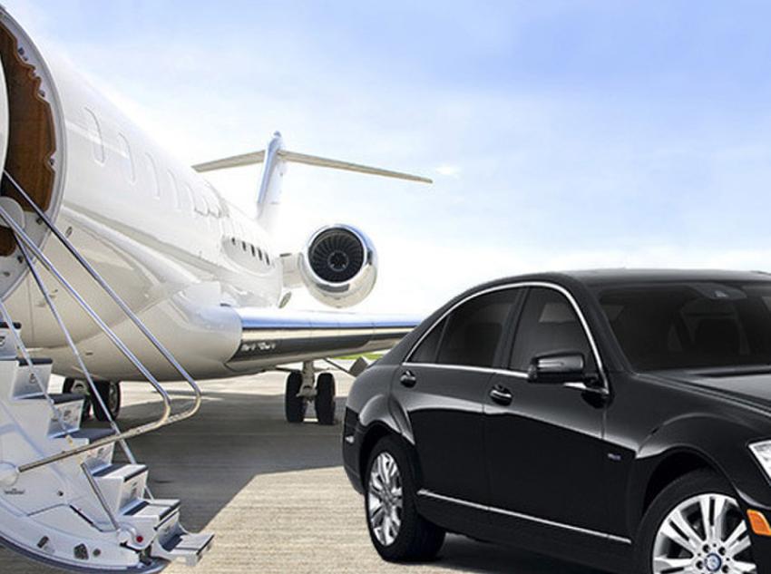 Planning a Wedding? Why Luxury Airport Transfer Services are a Must-Have