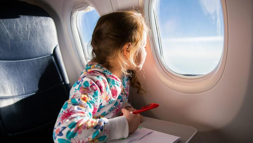 What is American Airlines' Unaccompanied Minor Service?
