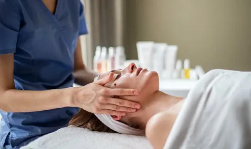 CoolSculpting vs. Liposuction: Which Medical Spa Service Fits Best?