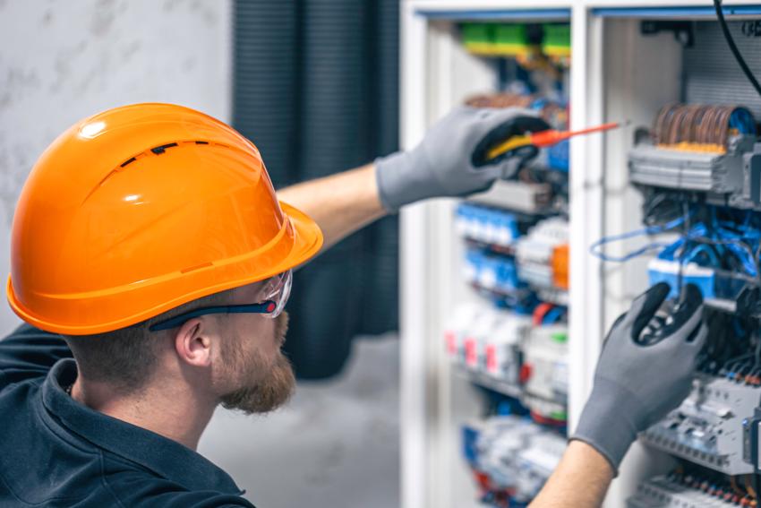 What Does a Mechanical Contractor Do?