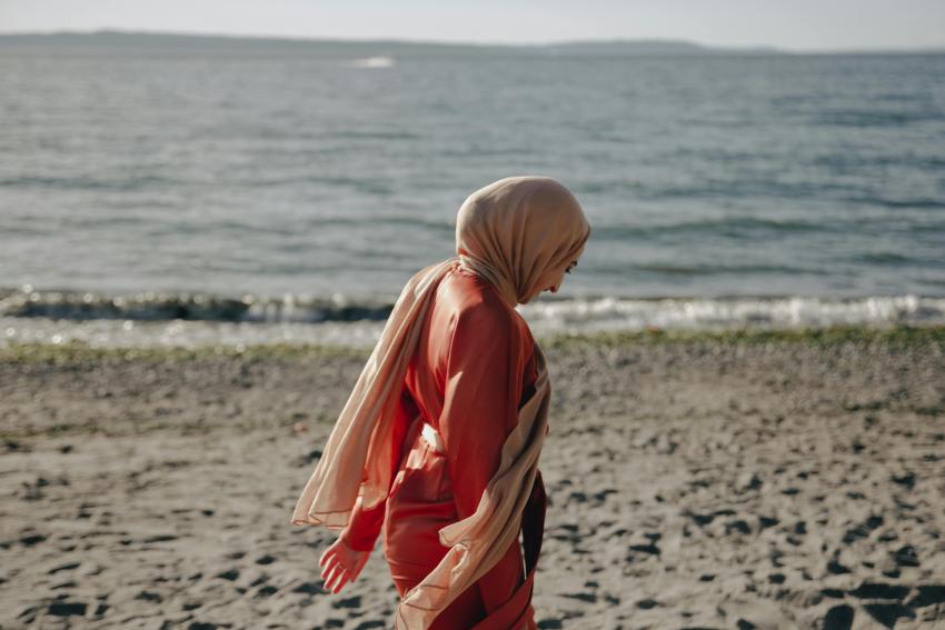 How to Style Modest Clothing for Summer