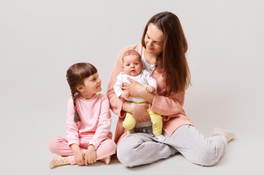 Benefits of Hiring a Professional Babysitter in Jaipur
