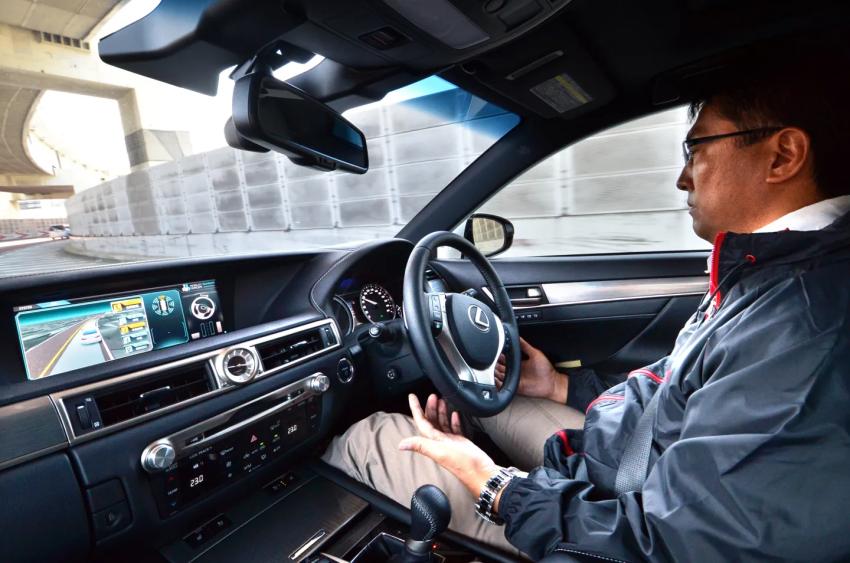 Japan Connected Car Market Share, Growth, and Trends Report 2025-2033