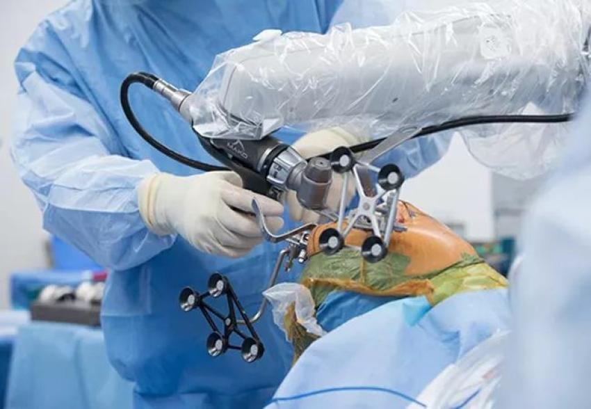 Robotic Hip Replacement Surgery Ahmedabad | Dr. Ajaysinh Devda