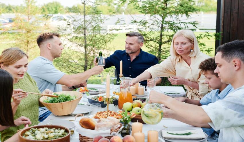 How Family Meal Delivery Helps Melbourne Parents Balance Work and Home