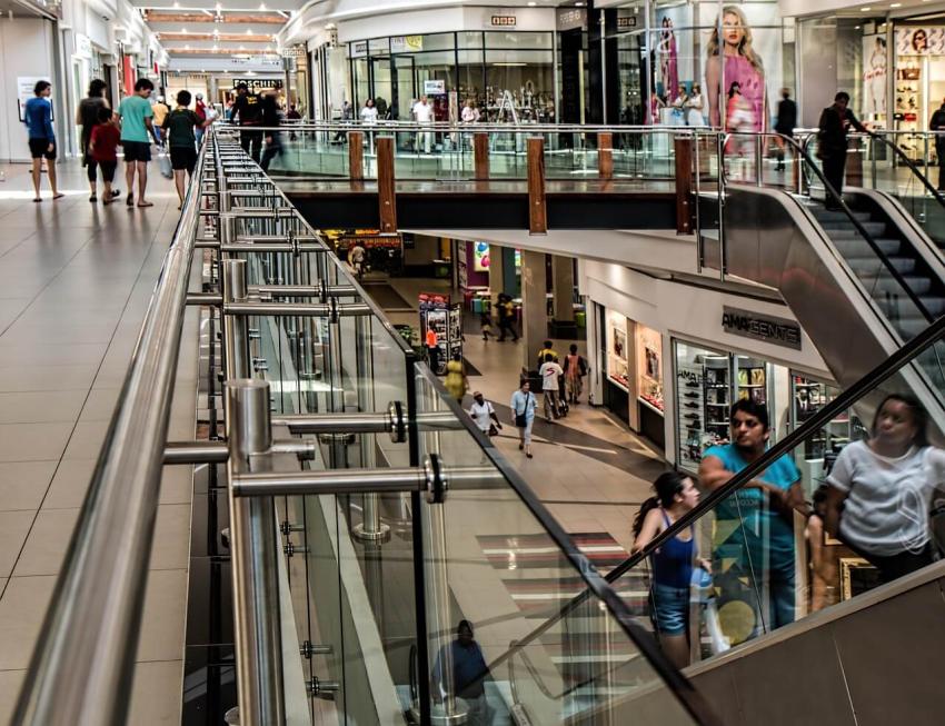 How to Choose the Right Safety Railing for Your Commercial Space