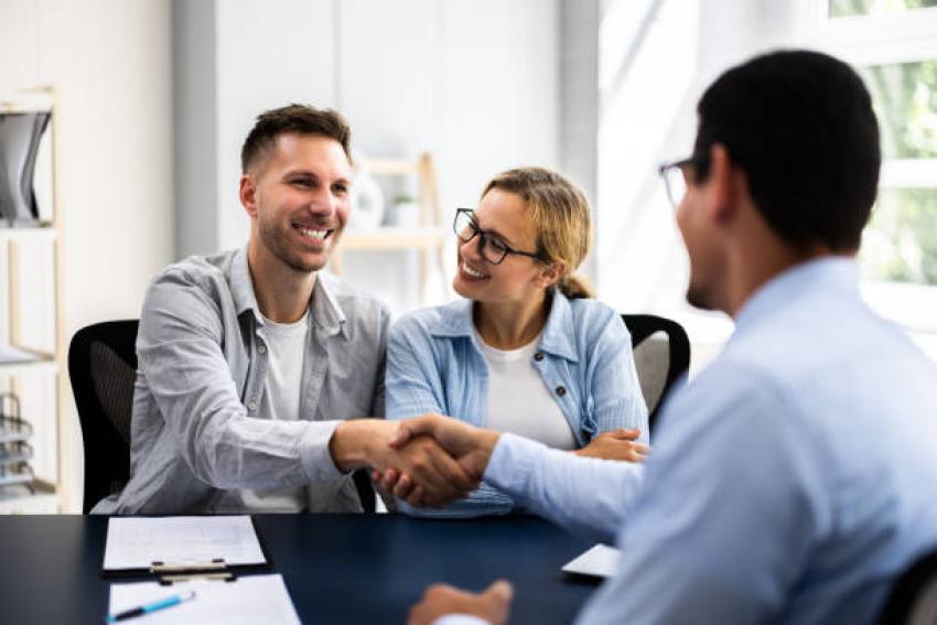 Can Home Selling Services Really Sell Your House Faster?