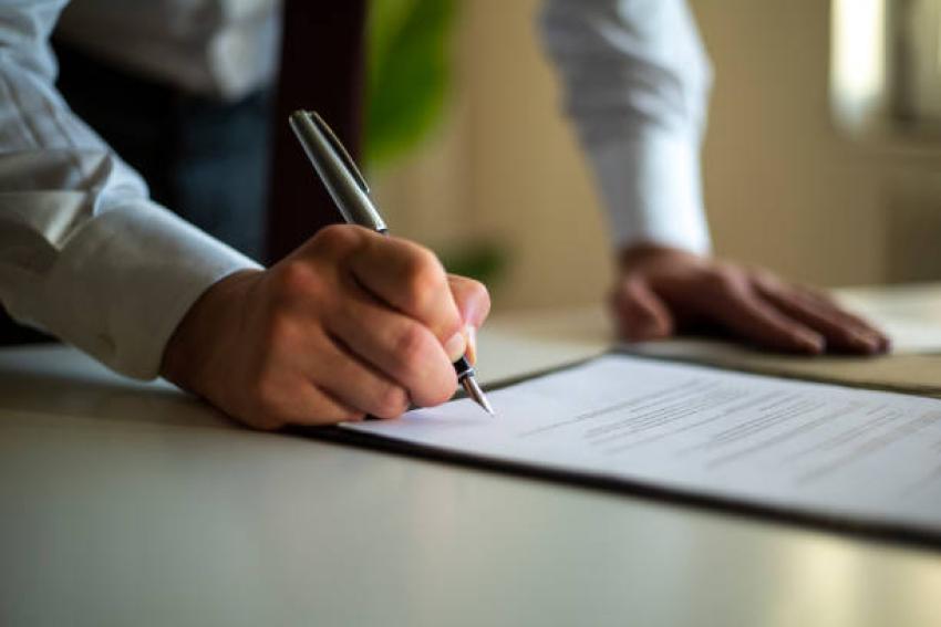 How Can Notary Signing Agent Services Prevent Document Fraud?