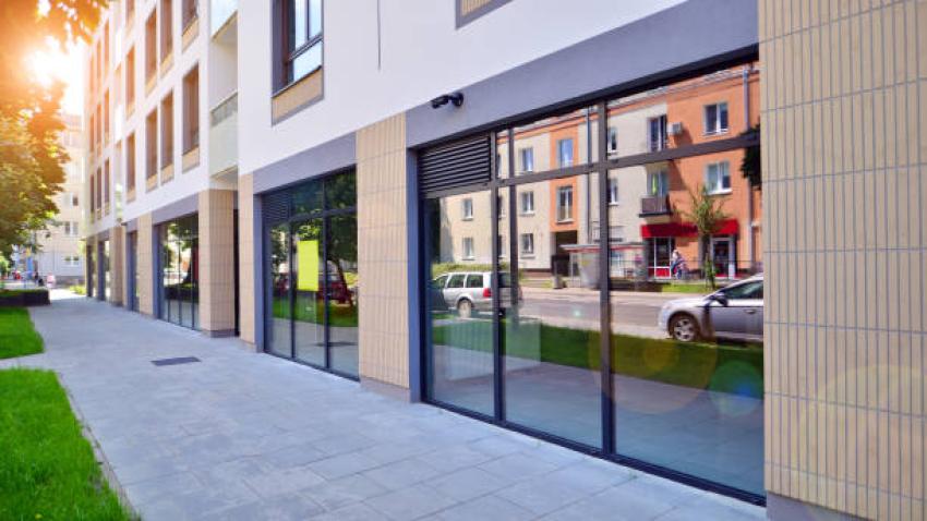 Why a Window Company May Suggest Vinyl Over Wood Frames