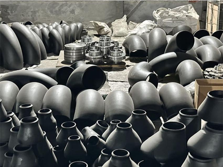 Carbon steel buttweld pipe fittings