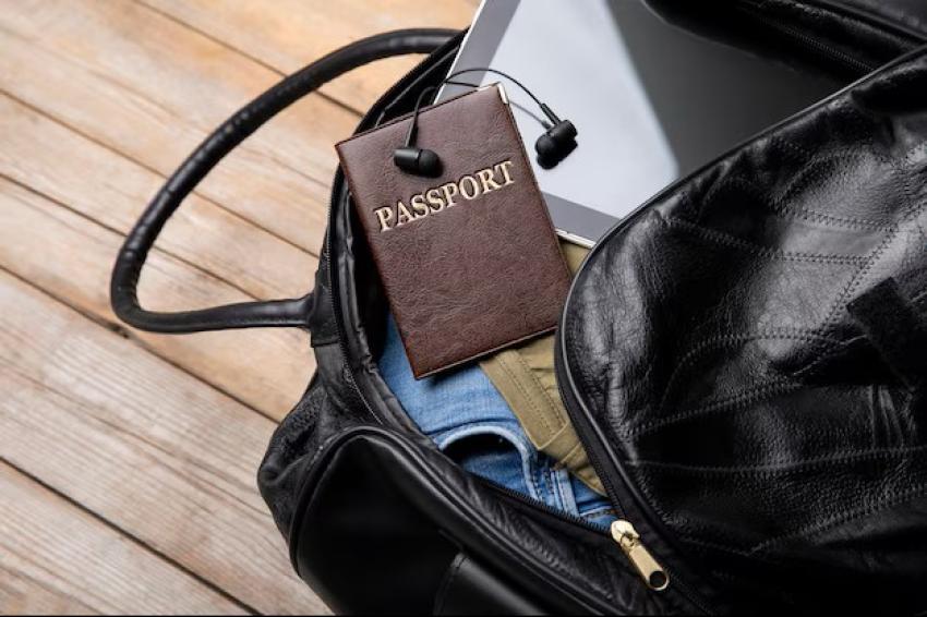 Are Leather Travel Bags Better in Full-Grain or Top-Grain?