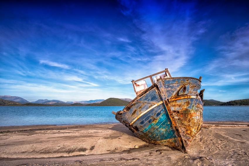 Budget Friendly Trip in Kerala: Backwaters, Beaches & Hill Stations