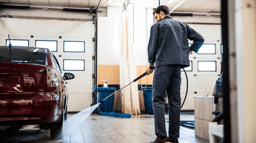Aggressive vs Gentle Caravan Cleaning: What’s Best for Long-Term Care?