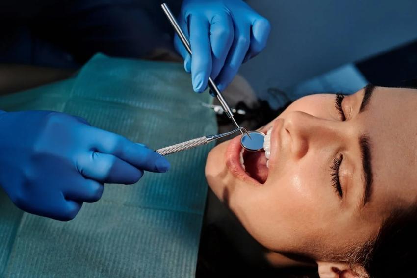 Bleeding After Wisdom Teeth Removal: What’s Normal and When to Get Help