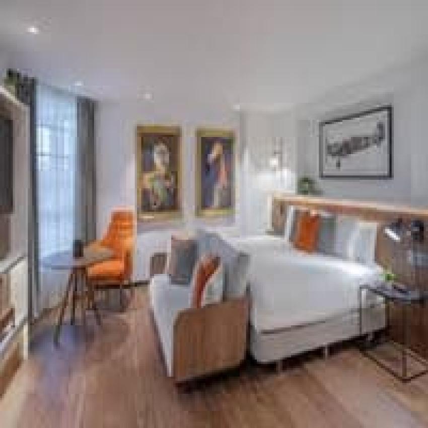 What is a Decent Hotel to Stay in for 10 Days in Central London with a Family