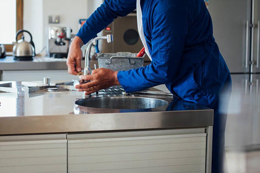 Do Residential Plumbers Replace Old Galvanized Pipes?