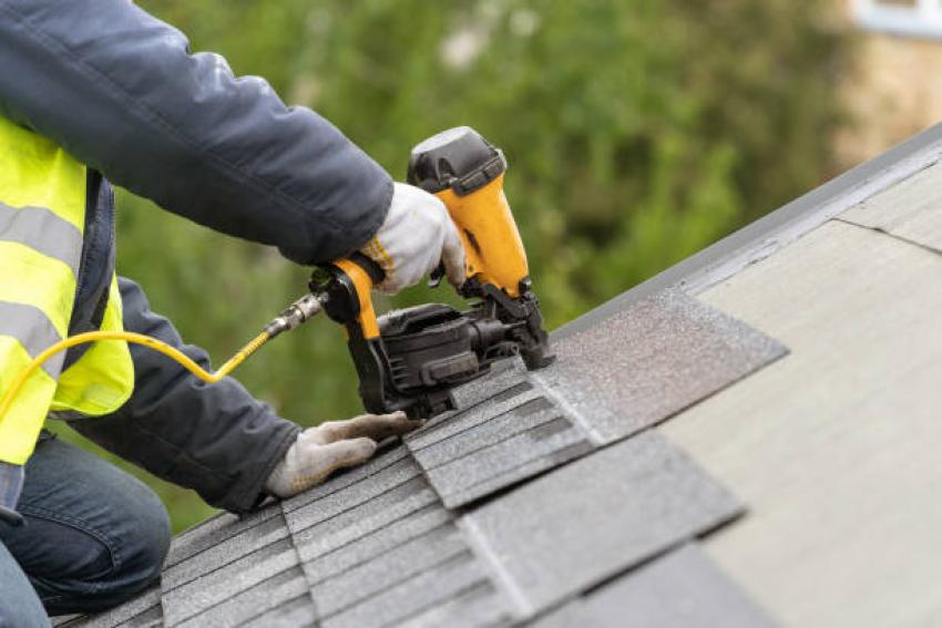 How Can Roofing Services Prevent Ice Dams in Winter?