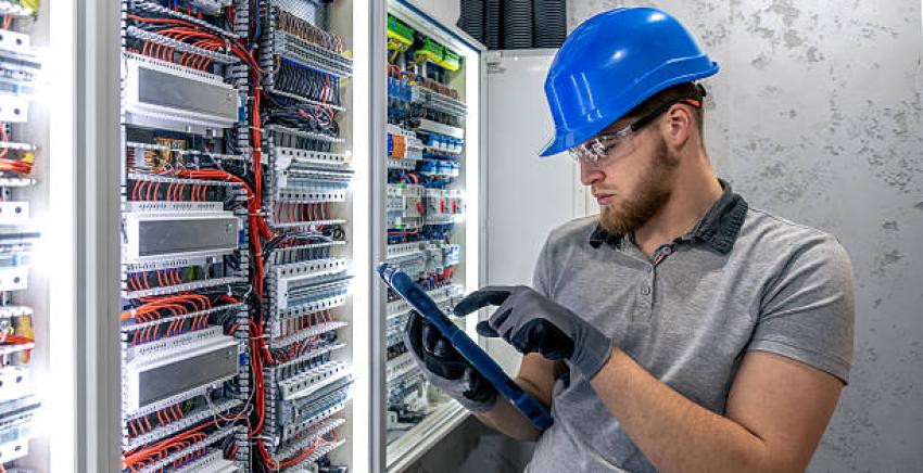 What Issues Can Commercial Electrical Services Fix in Old Buildings?