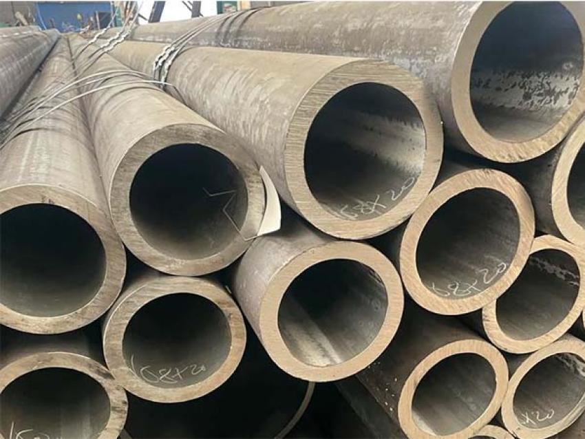 The Manufacturing Process of Seamless Alloy Pipes