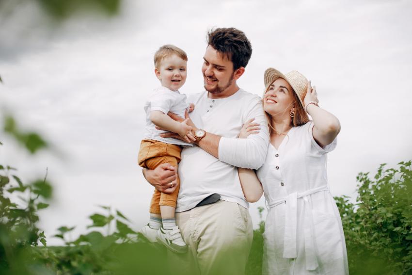 How Rossville’s Scenic Outdoor Locations Create Better Family Photos