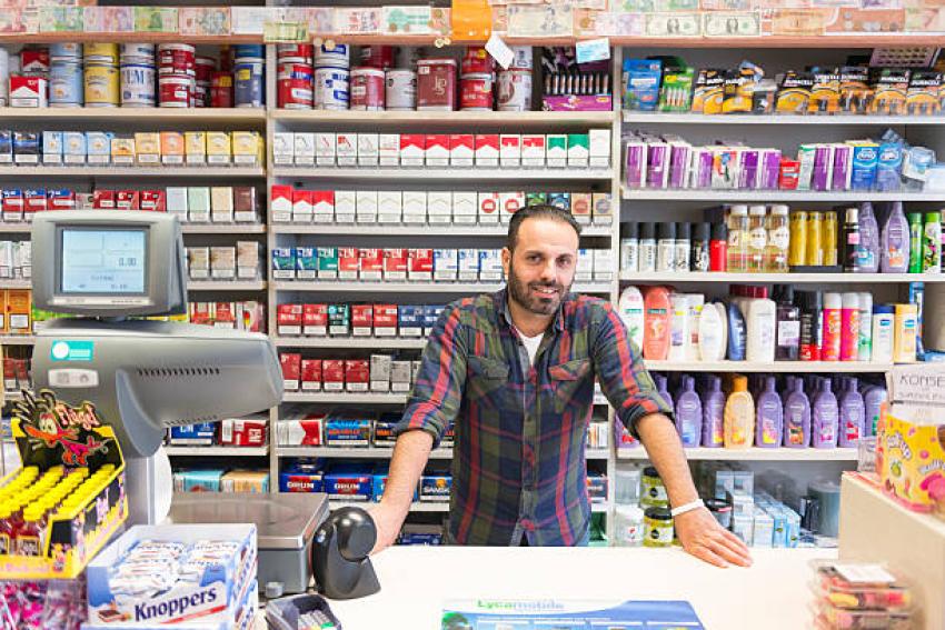 Essential Smoke Shop Items Every Buyer Should Know Before Shopping