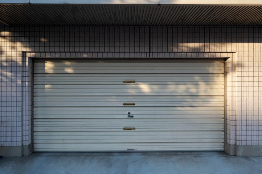 What Causes Garage Door Springs to Break in Alabama?